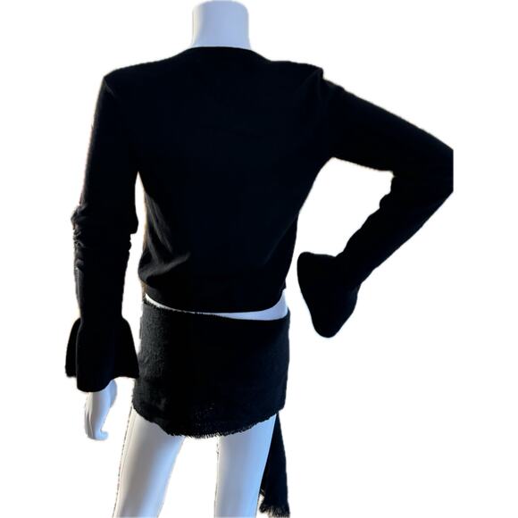 Alice + Olivia Black Crop Bell Sweater - Picture 4 of 7